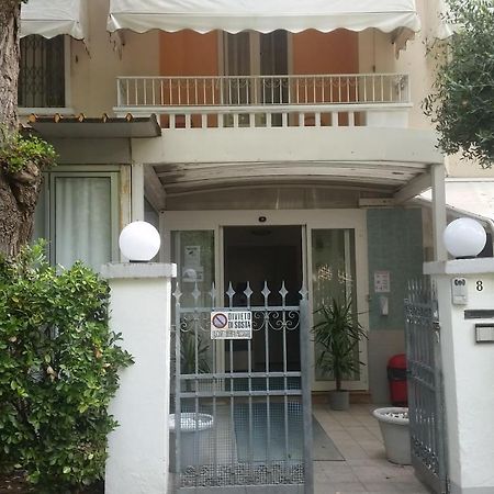 Hotel Manolita Rimini Exterior foto